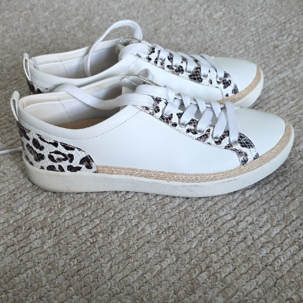 Vionic Shoes White Sneakers with Snakeskin Accents, SIZE 9